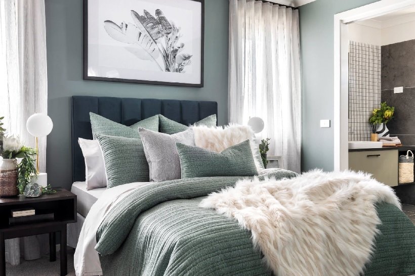 How to Style Your King-Size Bed Design with the Best Winter Blankets