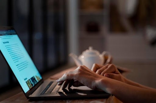 Jobs for English Majors: Practical, Creative, and Lucrative Paths