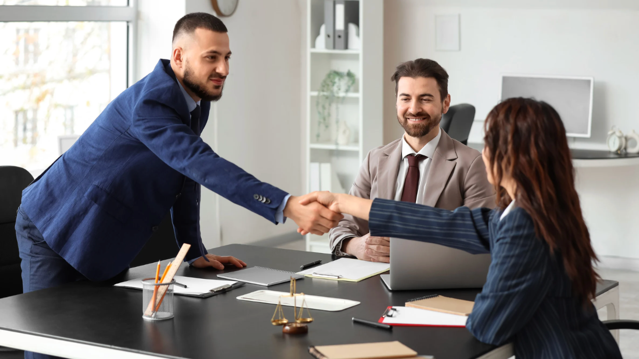 5 Ways Professionals Help Clients Plan for Retirement Goals